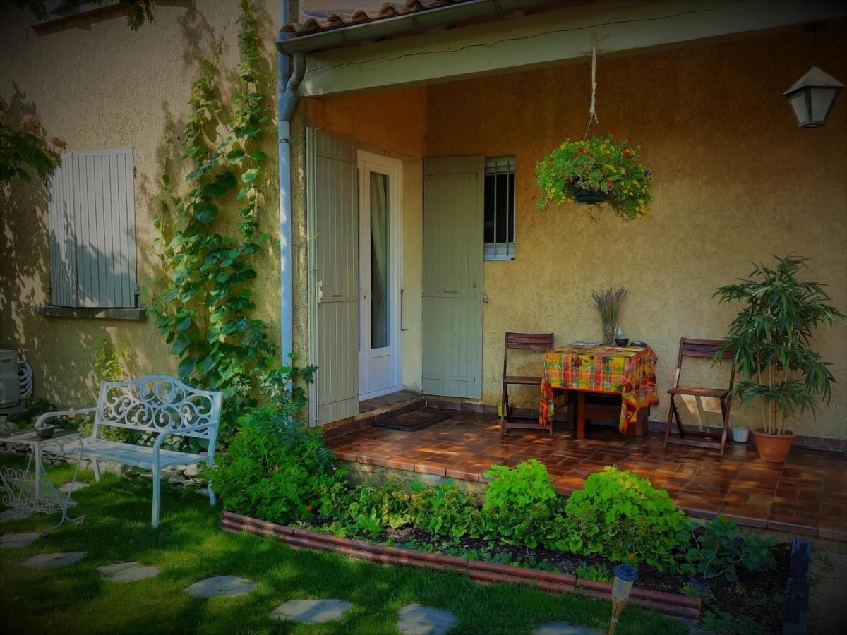 La Maison Du Chemin Des Prairies Morieres-les-Avignon Exteriör bild